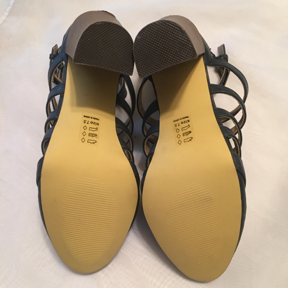 Michael Antonio NWOT HEELS, size 7 1/2 - Picture 5 of 8